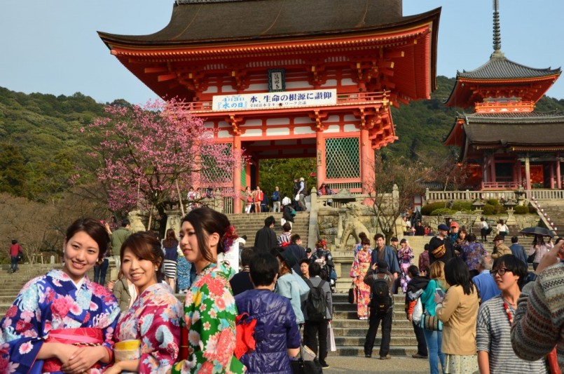 Japón supera por primera vez los 20 millones de turistas extranjeros - El  Politico