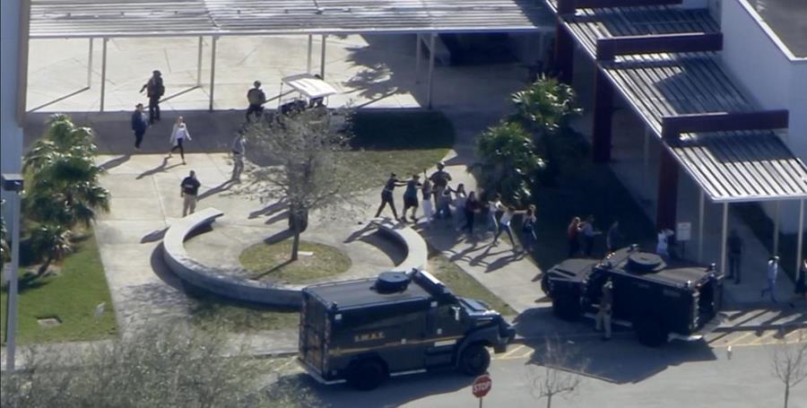 ¡Aterrador!… Tiroteo en colegio de Florida deja 17 muertos (Videos)