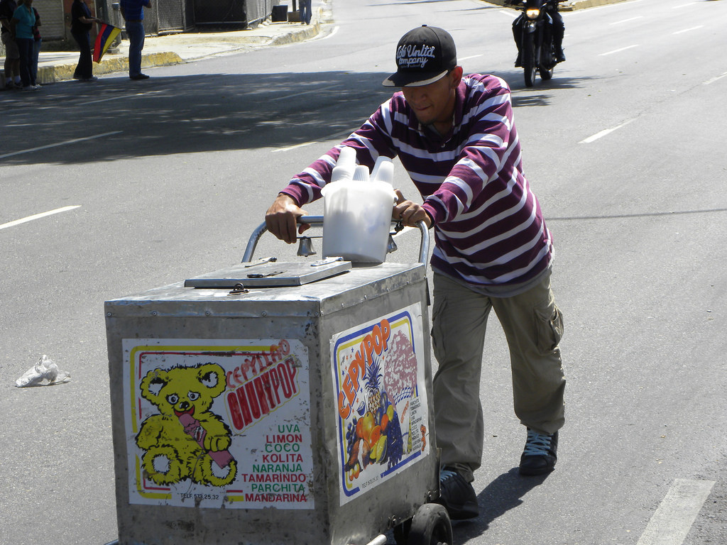 Venezuela: Con «cono monetario» pero sin efectivo… Hasta un helado se paga por transferencia