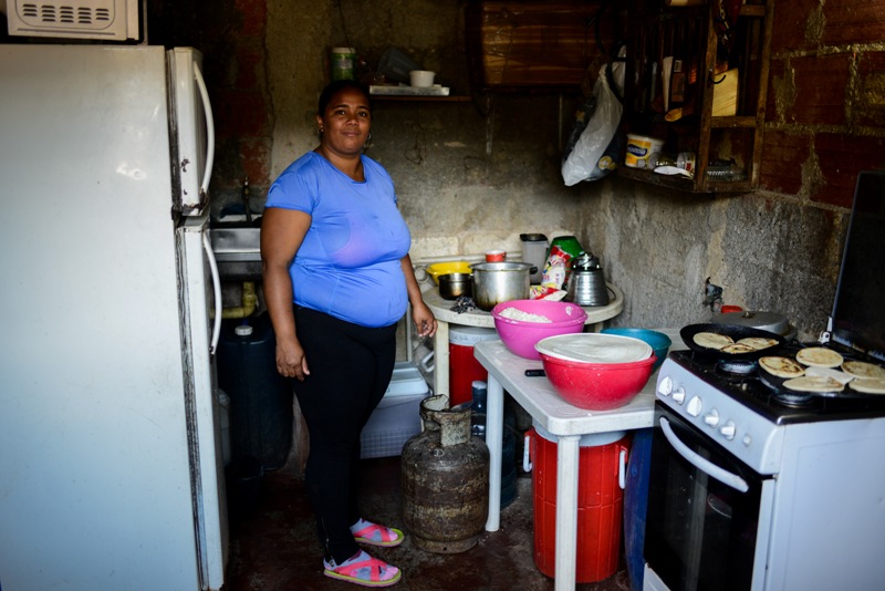 Pese a la crisis: La solidaridad prevalece en barriada pobre de Venezuela