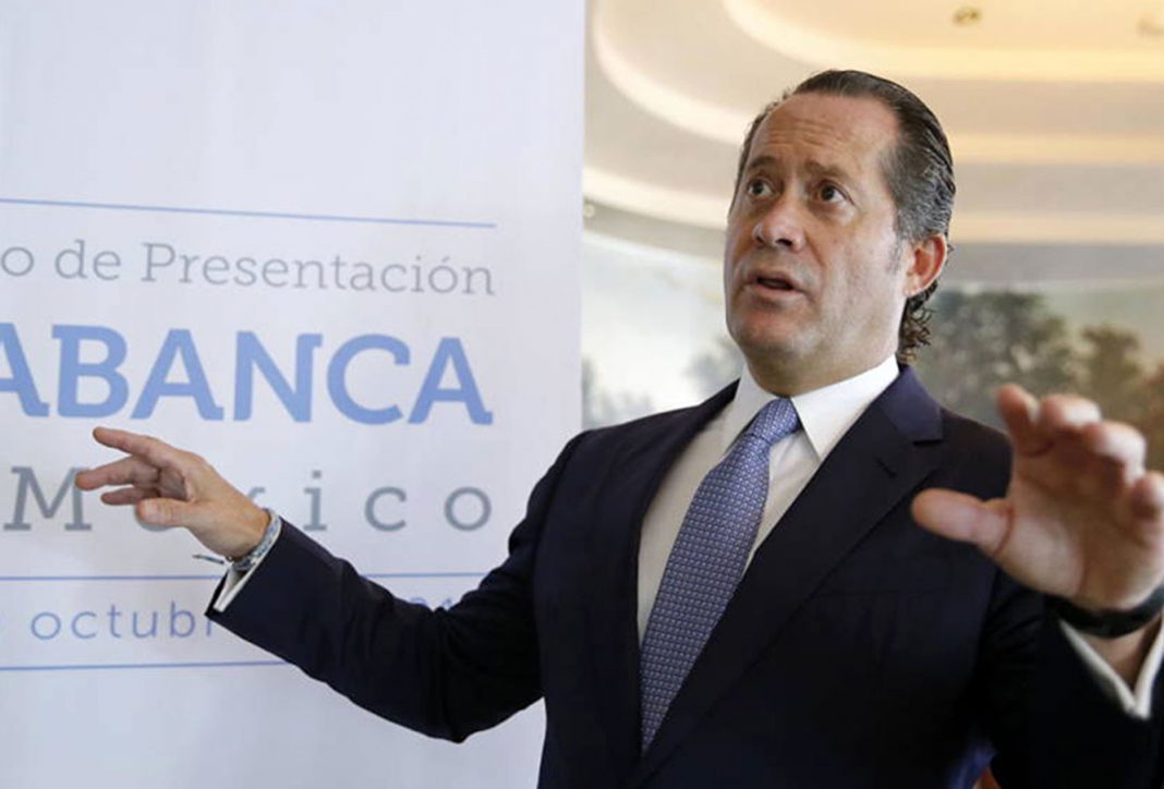 Escotet:  Voy a Venezuela a dar la cara y a ayudar a mis compañeros