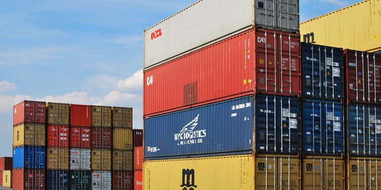 Importaciones y exportaciones chinas en junio se ven afectadas por guerra comercial