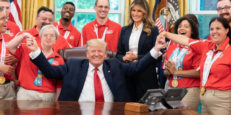 Donald Trump pidió financiamiento para volver a la luna en su mandato