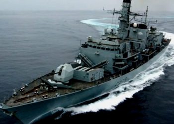 Irán retiene a un barco petrolero extranjero