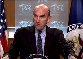 “Vamos a seguir adelante con nuestra política en Venezuela», asegura Elliott Abrams