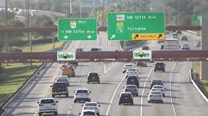 Ron DeSantis elimina Autoridad de la Autopista de Miami-Dade y genera controversia