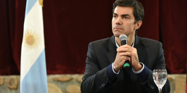 Gobernadores peronistas rechazan medidas anticrisis de Macri