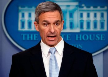 Gobierno de Trump quiere migrantes «blancos y adinerados» en EEUU