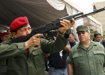 Ni a Chávez , ni a Maduro les funcionó el negocio de los fusiles Kalashnikov