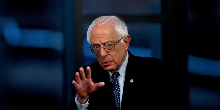 Sanders llama «irracional» la política de arancelaria de Trump