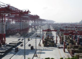 Trump reaviva guerra comercial con China