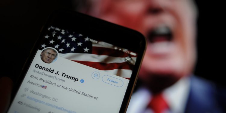 Trump desata controversia en Twitter tras catalogar de «desleales» a judíos que no lo apoyan