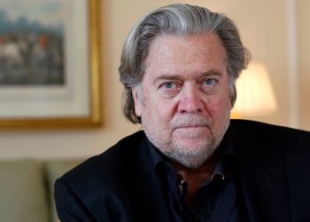 Steve Bannon calificó la batalla de los demócratas contra Trump como una «pelea de almohadas»