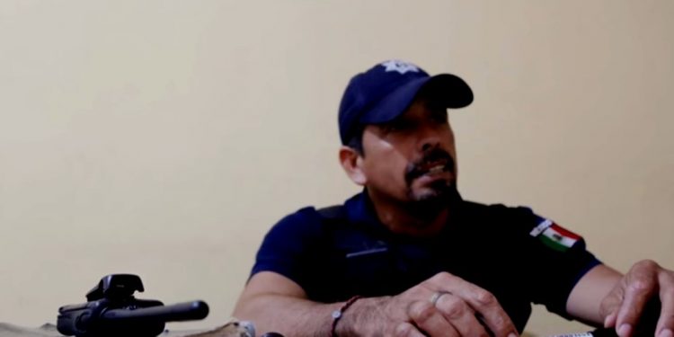 Autodefensas desafían al presidente de México en lucha contra cárteles