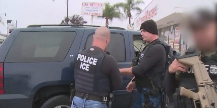 ICE detuvo cerca de 1.300 inmigrantes indocumentados en 4 días de redadas
