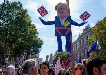 Laboristas divididos mientras el Parlamento  sigue opuesto al Brexit duro