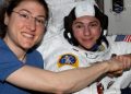 (Video) Cristina Koch y Jessica Meir hacen historia al ser las primeras en realizar caminata espacial sólo por mujeres