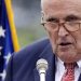 DeSantis devolverá contribución de $50 mil a Giuliani tras arresto de empresarios
