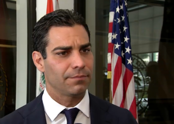 Batalla de provocaciones entre el Comisionado y alcalde de Miami