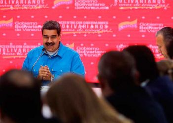 «Esto es una locura»             Las  medidas de Maduro
