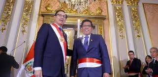 Vizcarra lleva la batuta             en Perú