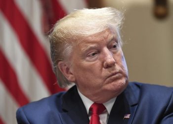 Cámara de EEUU podría realizar votación sobre juicio político a Trump cerca de navidad