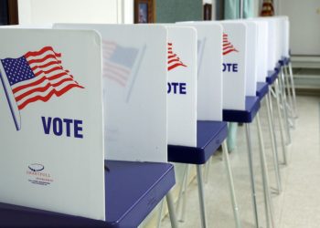 Michael Bloomberg y Deval Patrick participaron en elecciones primarias presidenciales demócratas de Florida