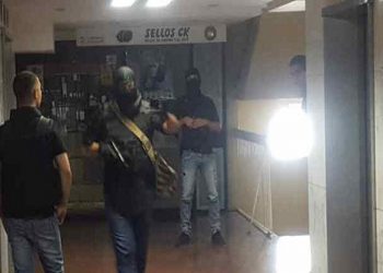 Desconocidos armados y encapuchados robaron sede del partido Voluntad Popular en Venezuela