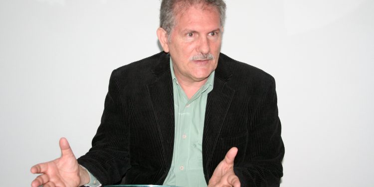Ex funcionario de Chávez vaticina rebelión militar con apoyo popular en Venezuela