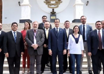 Batalla diplomática en nuevo episodio de la guerra entre Guaidó y Maduro