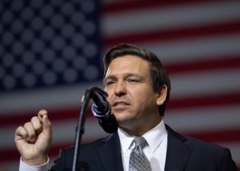 Ron DeSantis propuso ley E-Verify de ‘seguridad pública’ en Florida