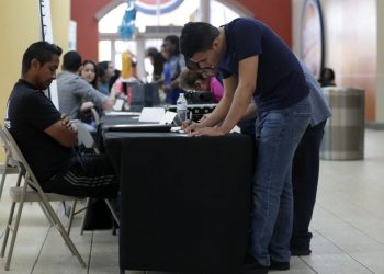 EEUU generó 128.000 empleos en octubre pese a huelga de General Motors
