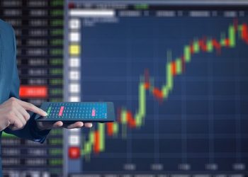 Pronostican que Trump será reelecto si la economía sigue su curso