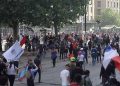 Entre marchas y destrucción chilenos solicitan la renuncia de Sebastián Piñera