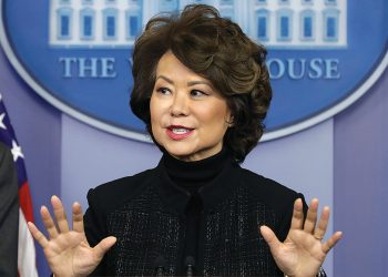 Elaine Chao destacó trabajo de Trump en discurso en Florida TaxWatch