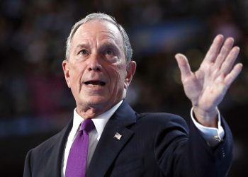 La campaña de Trump pone en la lista negra a las noticias de Bloomberg News