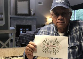 Hombre pagó deudas de 36 familias en Florida para que no celebren la Navidad sin luz