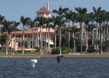 Detienen a otra mujer de nacionalidad china por invadir resort de Trump en Florida