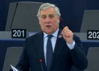 Mayoría en Parlamento Europeo respalda a Guaidó y pide sanciones contra Maduro y Parra