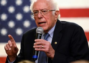 Sanders resalta como el favorito entre “dreamers” para proteger a mexicanos en EEUU