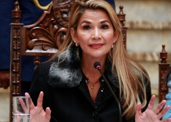 Explosión de candidatos en Bolivia divide a la población
