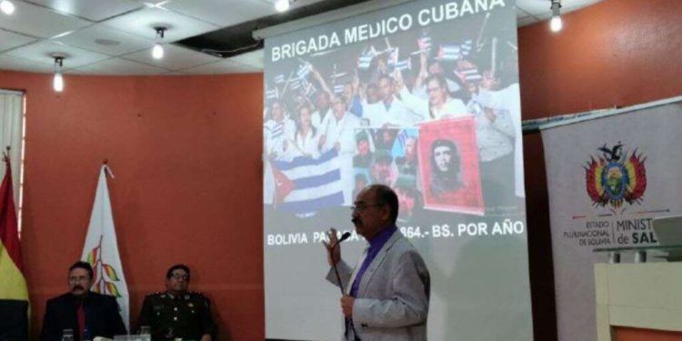 Gobierno de Bolivia denunció que los cubanos que trabajaban en áreas de salud no eran médicos