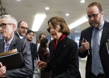 Demócratas advierten en el juicio político que Trump es «un peligro» para la nación