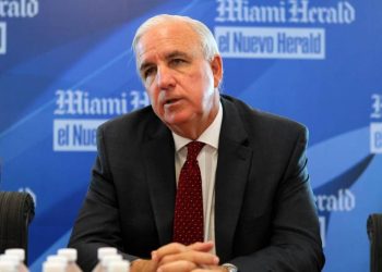 Alcalde de Miami-Dade,  Carlos Giménez, buscará un escaño al Congreso por el distrito 26