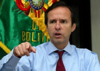 Expresidente Quiroga se presenta como candidato a elecciones generales de Bolivia