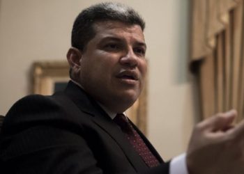 Revelan carta donde Luis Parra solicita el cese a la investigación contra Salva Food 2015