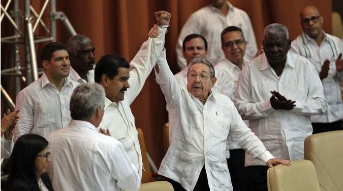 Maduro anuncia que embajador de Cuba tiene “puertas abiertas” en cada ministerio para coordinar y avanzar