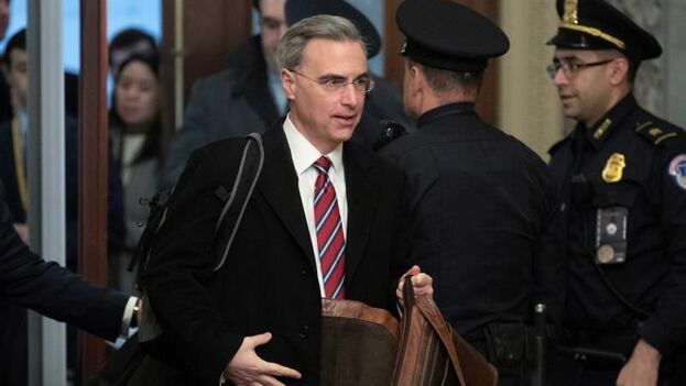 Defensa de Trump apunta a demócratas por su «peligroso juego político»