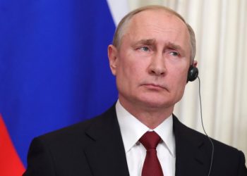 Putin acelera cambios constitucionales que podrían mantenerlo en el poder luego de 2024