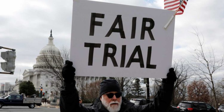 Oficialmente el Senado no admitirá más testigos en juicio a Trump